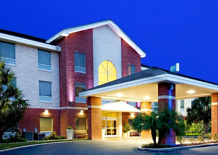 Holiday Inn Express Hotel And Suites Weslaco By Ihg
