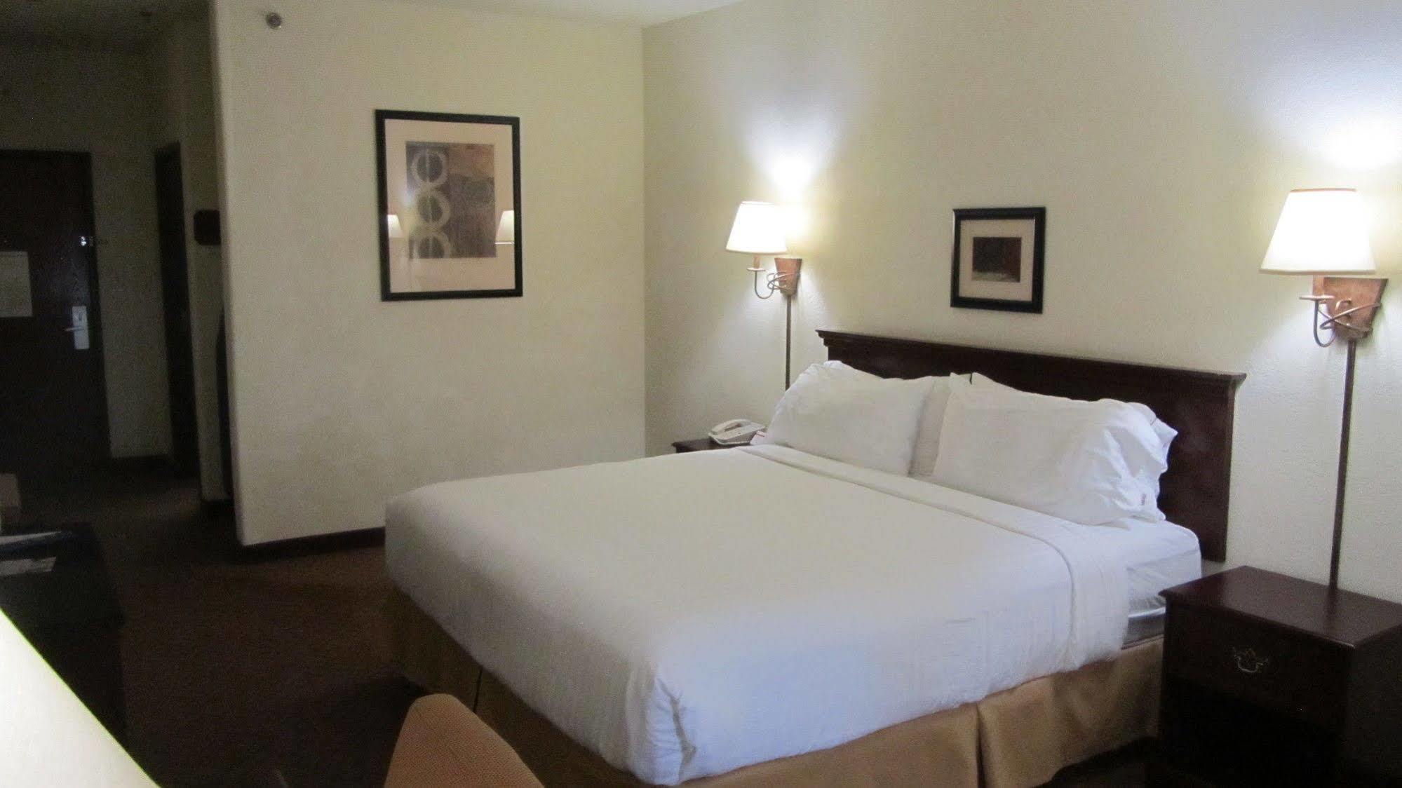 Hotel Express And By Ihg 2*