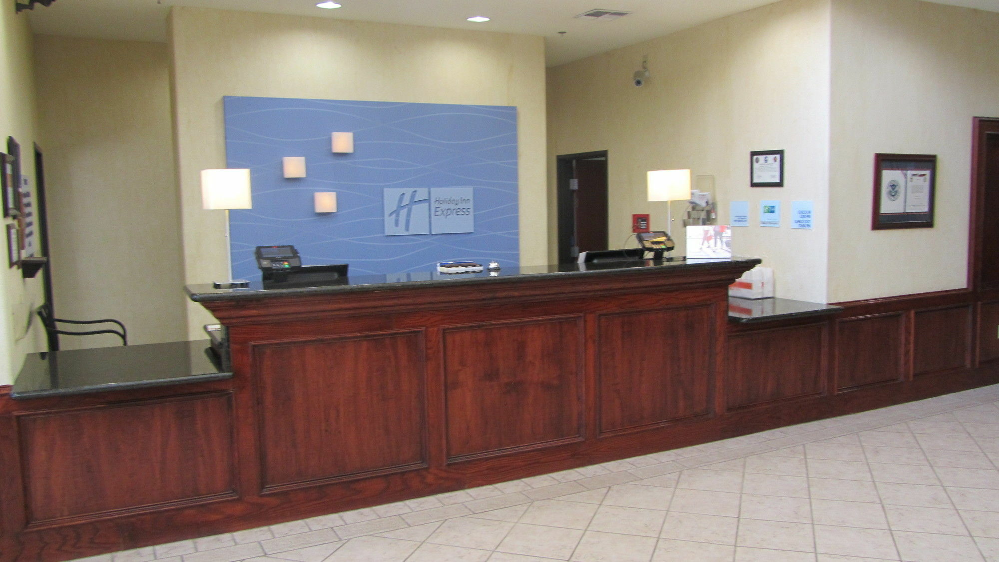 Express And By Ihg 2* Weslaco