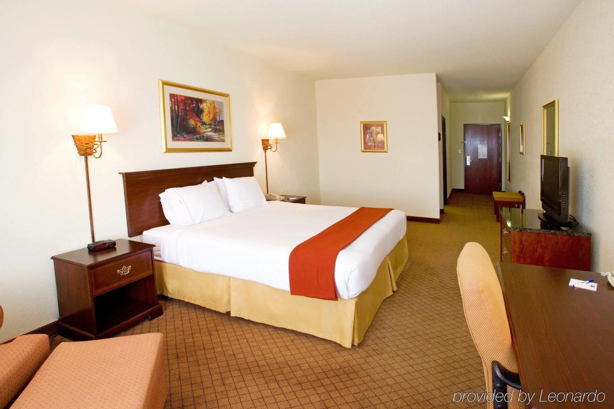 Hotel Express And By Ihg