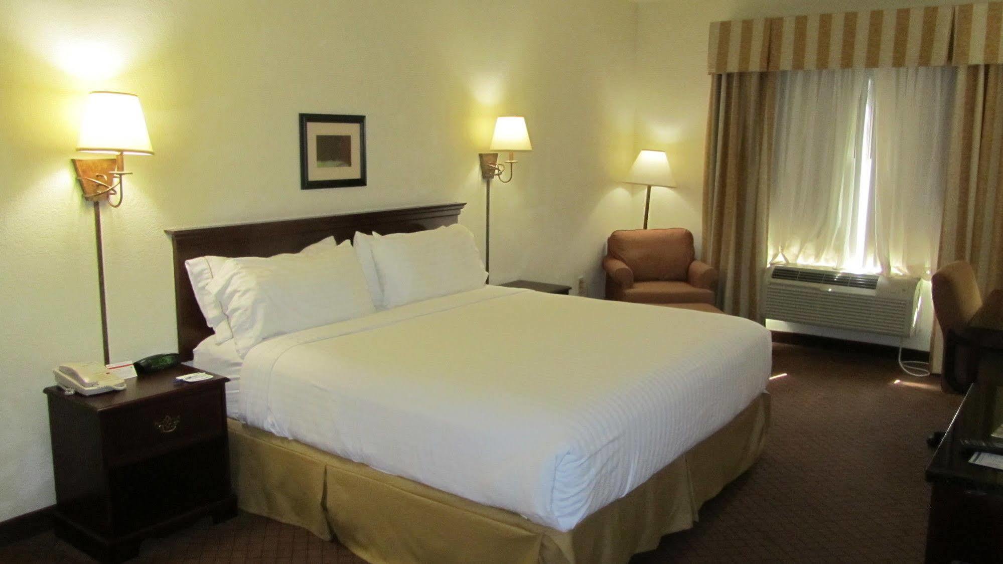 Express And By Ihg Hotel Weslaco