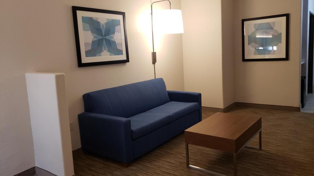 Express And By Ihg Hotel